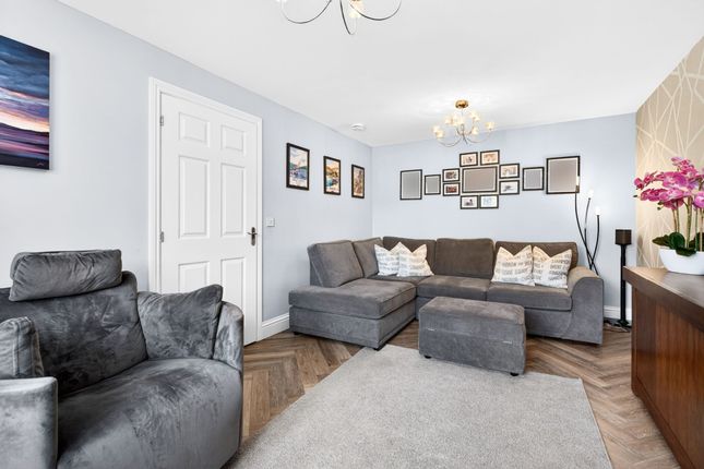 3 Innerdouny Drive, Falkirk photo 4