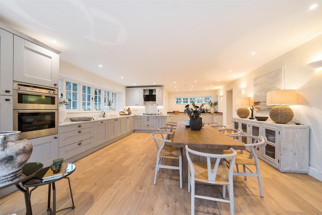 Oak Tree Cottage, The Street, Dockenfield, Farnham photo 5