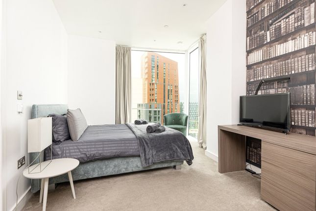 Flat for sale in Hebden Place, London