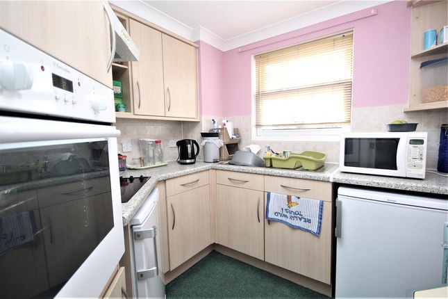 66, Imperial Court, Clacton on Sea photo 3