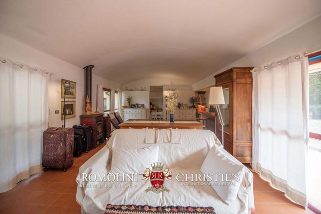 Villa for sale in Montespertoli, Tuscany, Italy