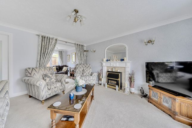10, Lancaster Close, Devon photo 3