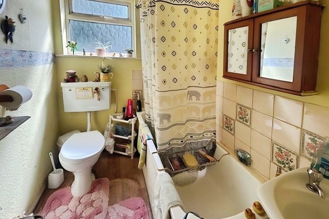 15, Acton Avenue, Nottingham photo 5