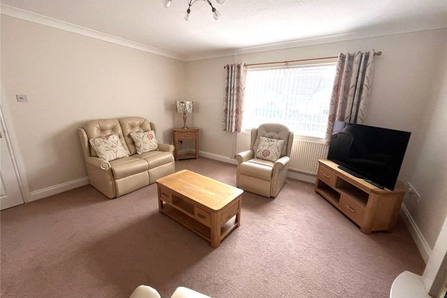 5, Webbs Drive, Pembrokeshire photo 3