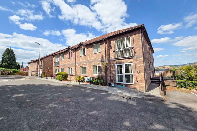 18, Bronrhiw Fach, Caerphilly photo 2
