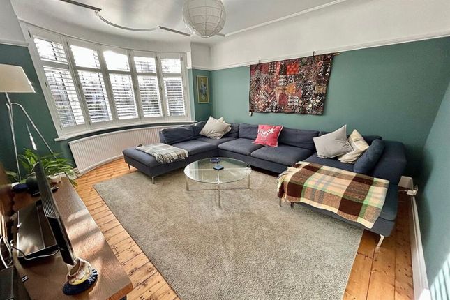 468 Parrs Wood Road, Manchester photo 2
