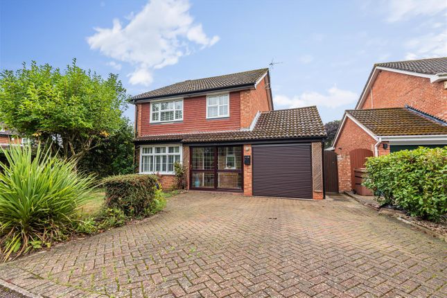 Thumbnail Detached house for sale in Gingells Farm Road, Charvil, Reading
