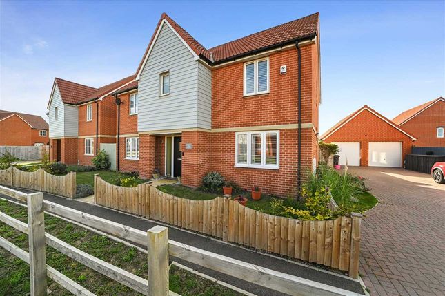 5-bed house on 42, Wheatsheaf Kirby Cross, kirby cross, £489,995