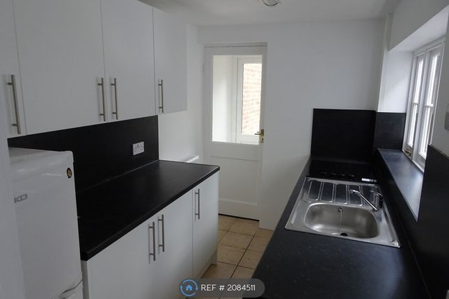 Terraced house to rent in Clyde Street, Canterbury