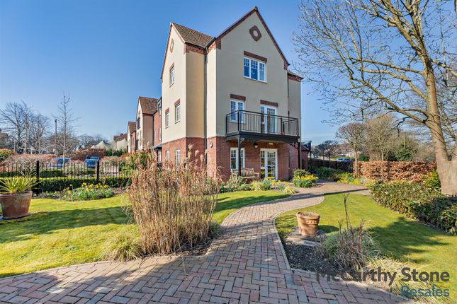 Thumbnail Flat for sale in Copthorne Road, Shrewsbury