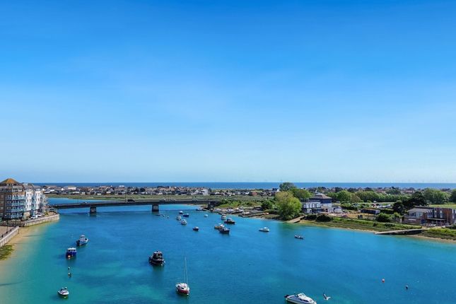 11 Salt Marsh Road, Shoreham-By-Sea photo 2