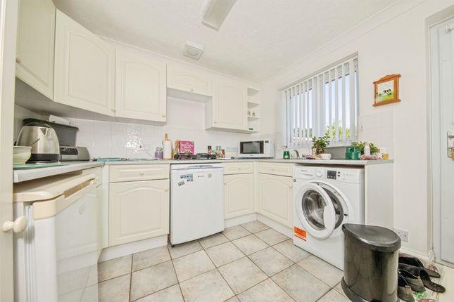12, Partridge Close, Harwich photo 3