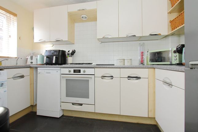 63, Jutland Crescent, Andover photo 4