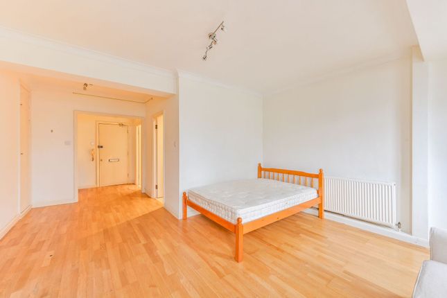 Euston Road, Fitzrovia photo 3
