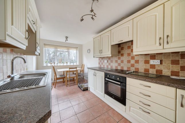 41 Woodfield Road, Horsham photo 3