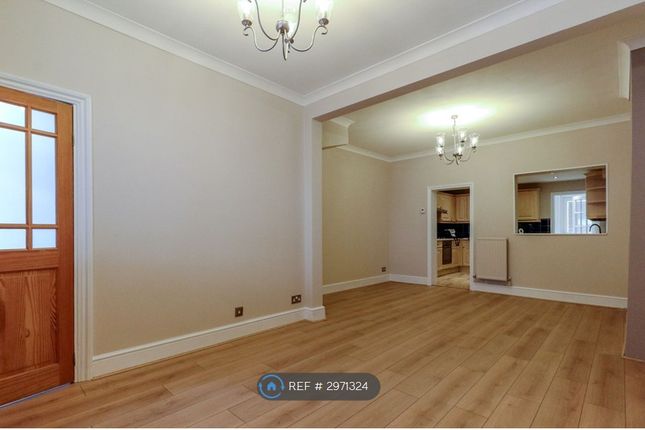 Swanfield Road, Waltham Cross photo 2