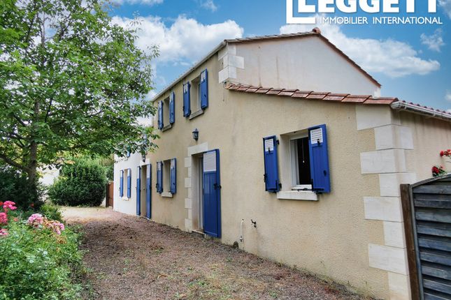 Thumbnail Villa for sale in Mouilleron-Saint-Germain, Vendée, Pays De La Loire