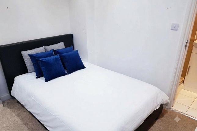 Room 3, 81, Leavesden Road, Watford photo 2