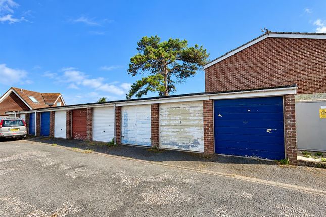 Langley Close, Brixham photo 3