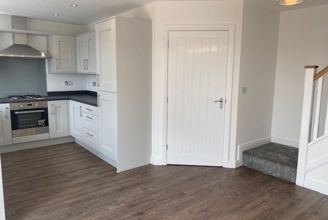 52, Thames Avenue, Leigh, Greater Manchester photo 4