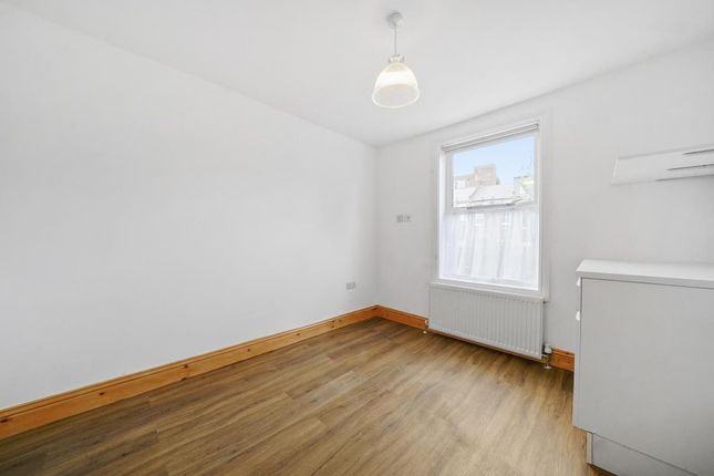 Thumbnail Room to rent in Fairfax Road, London
