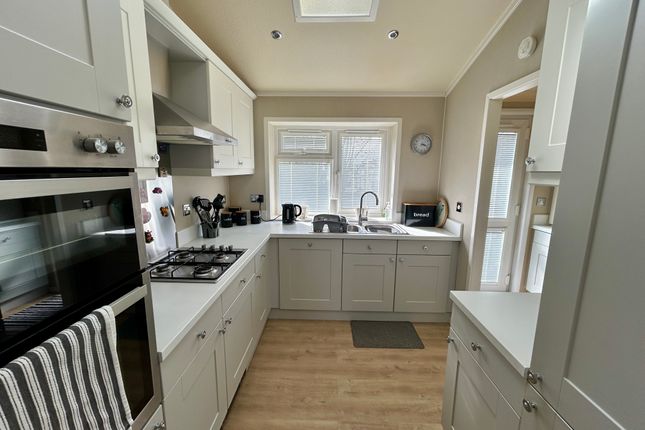 4 Northside, Galley Hill, Waltham Abbey photo 3