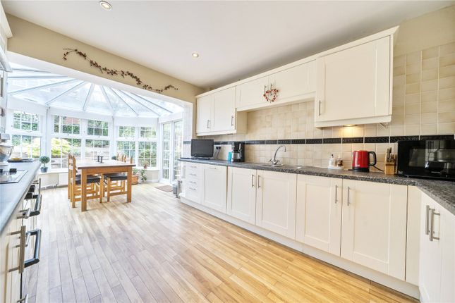 7, Springfield Avenue, Hook photo 3