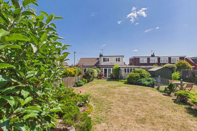 17 The Glen, Stanford-Le-Hope photo 4