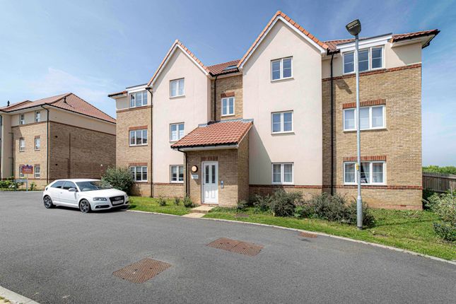 Flat for sale in Matlock Close, Aylesham