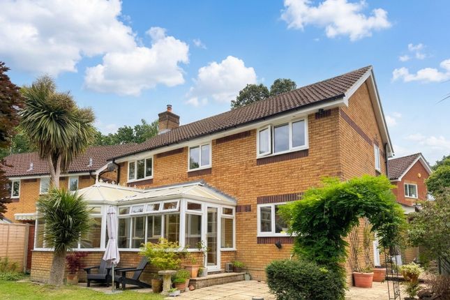 3 Milne Close, Southampton photo 3