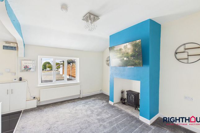 107 Bierley Lane, Bradford photo 2