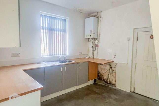26 Union Road, Bolton photo 4