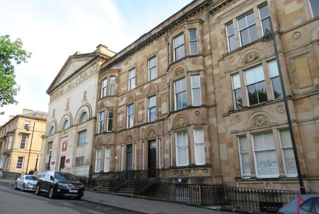3-bed flat on Flat 2-2, 3, La Belle Place, Glasgow, £1,385/mo