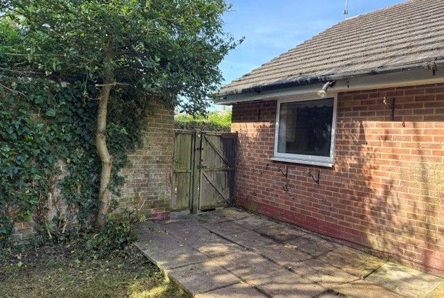 7, Joyce Dickson Close, Hampshire photo 2