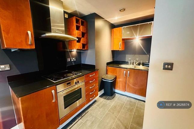 Apt 162 Magallan House, Armories Way Leeds, England photo 3