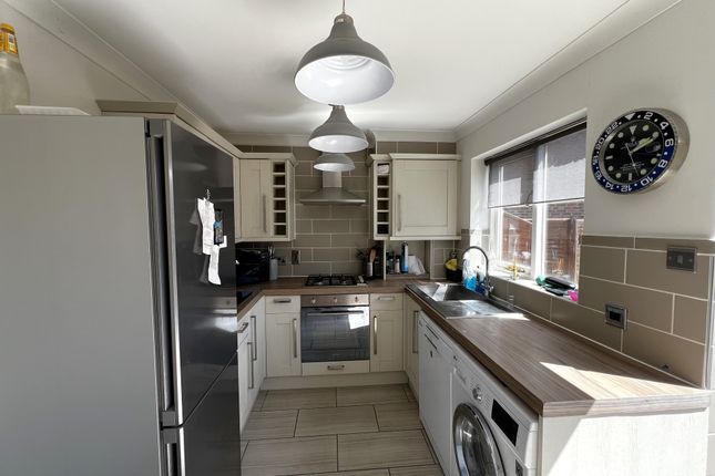 38, Pochard Way, Great Notley photo 2