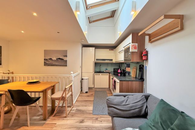 21, Queensbury Mews, Brighton photo 3