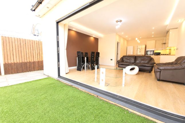 33a, Lowfield Road, London photo 2