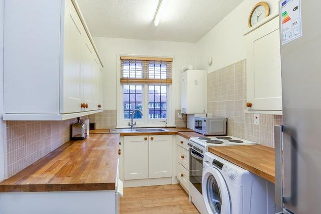 Thumbnail Flat to rent in Gunnersbury Avenue, Ealing, London