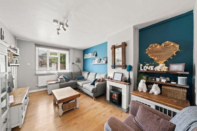 13, Tudor Road, Godalming photo 5