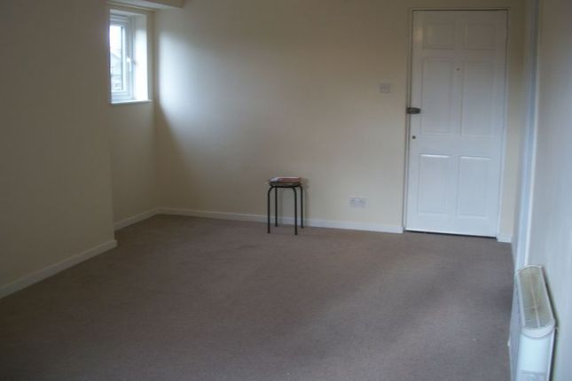 Flat 4, Randolph Court,46, Station Approach, Coulsdon photo 3