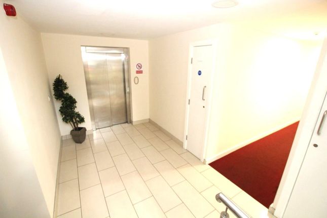 8 West Beck House, Green Chare, Darlington photo 5