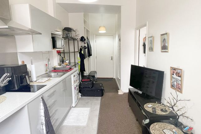 Thumbnail Flat to rent in Lower Clapton Road, Hackney