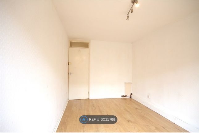 Stoneycroft Close, Lee, London photo 4