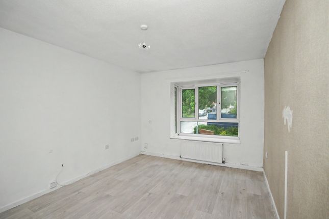 19 Highlands Drive, Leeds photo 2