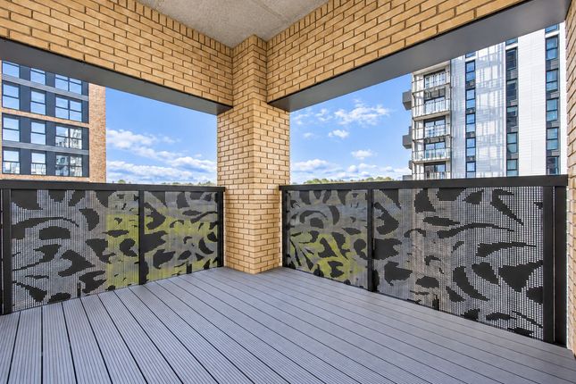 Flat 56, 2, Green Ferry Way, London photo 4
