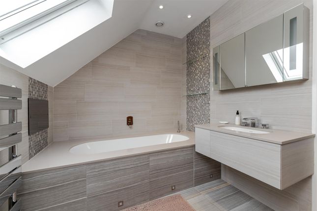 17, Bucknalls Drive, St Albans photo 4