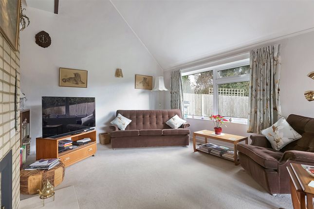6, Penrith Close, Surrey photo 4