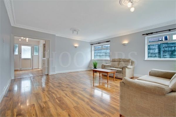 74, Warren Road, London photo 3
