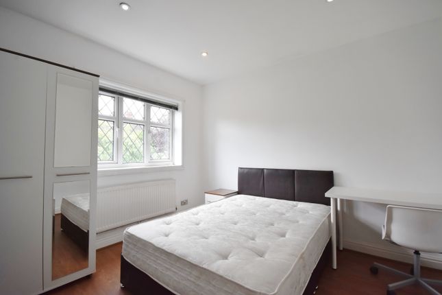 Thumbnail Room to rent in Strathmore Avenue, Coventry